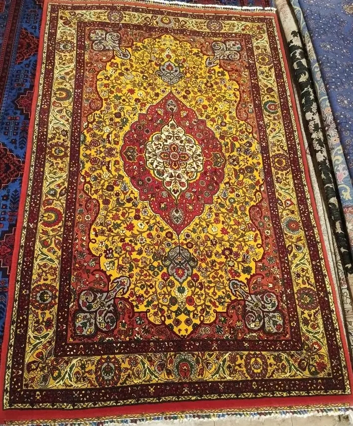 carpet-farshboom-0956306620 Handwoven Persian Qashqai Persian rug with orange Latchak Toranj pattern, wool, 300 x 166 cm orientallpersianrug.com 0147217785
